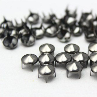 8mm cone black nikel stud